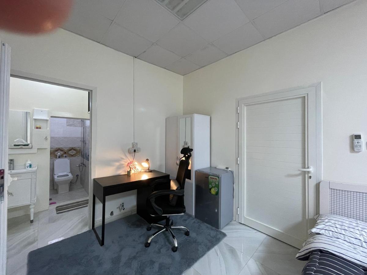 Private 2Bedroom Villa With T&B And Kitchenette Near Abu Dhabi International Airport Exterior photo